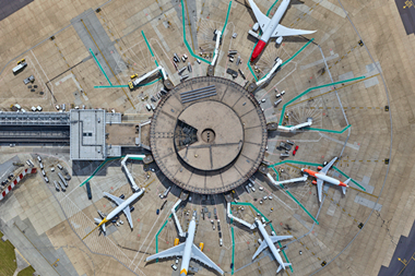 Airport-facilities-and-infrastructure---Pier-3-London-Gatwick-Airport-aerial-view--JMilstein
