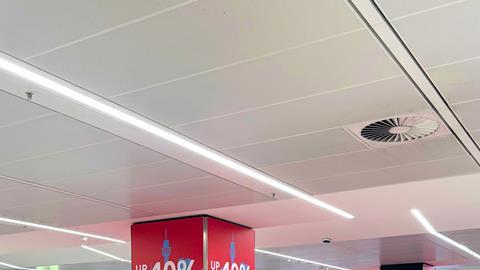 Sydney Airport - Heinemann Arrivals - Baggage - 1