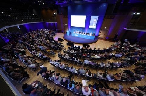 room full of people
