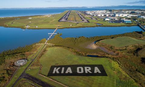 Auckland airport (2) (2)