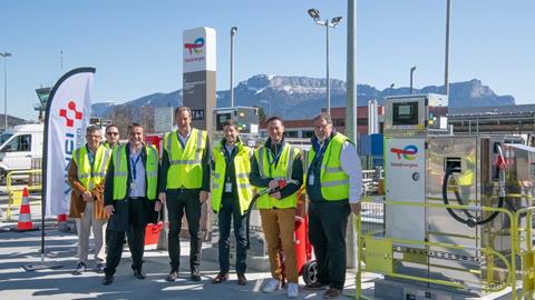 68303332aed2ca9bd80f8d24