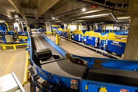 060326_Baggage_System_p-048