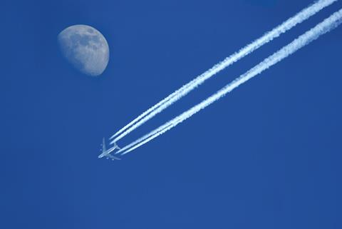 Aircraft,With,Moon