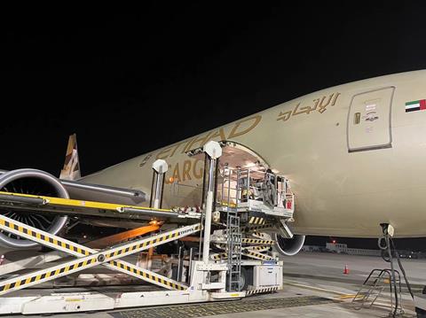 Etihad Cargo_Inaugural Wuhan Flight 2