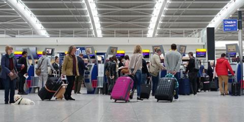 London,,Uk,-,April,15,,2018:,Air,Travellers,Check,Into