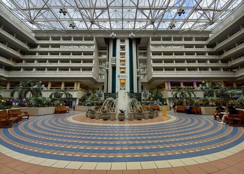 Orlando,,Florida,,Usa,-,October,22,,2022:,Giant,Atrium,Inside