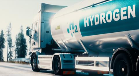 Hydrogen,Logistics,Concept.,Truck,With,Gas,Tank,Trailer,On,The